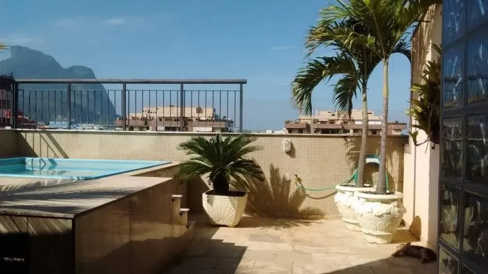 Cobertura, 3 quartos, 210 m² - Foto 2