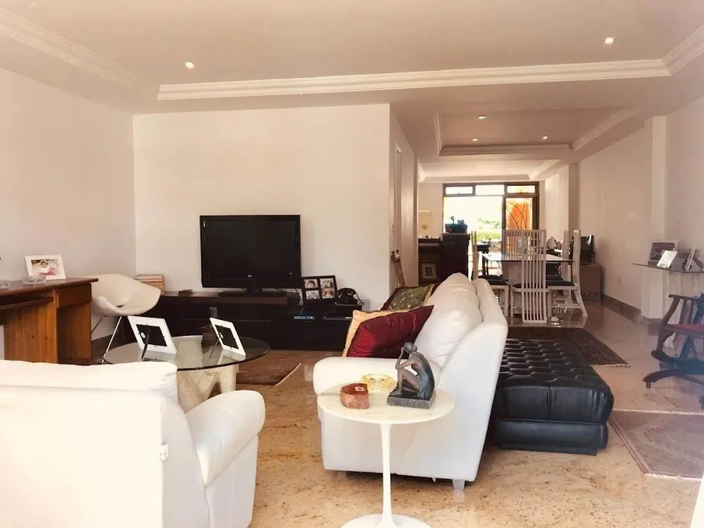 Cobertura, 3 quartos, 251 m² - Foto 2