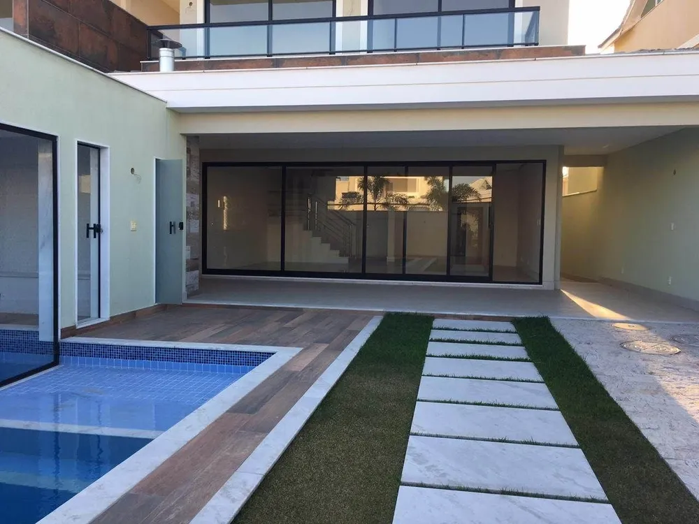 Casa, 4 quartos, 320 m² - Foto 1