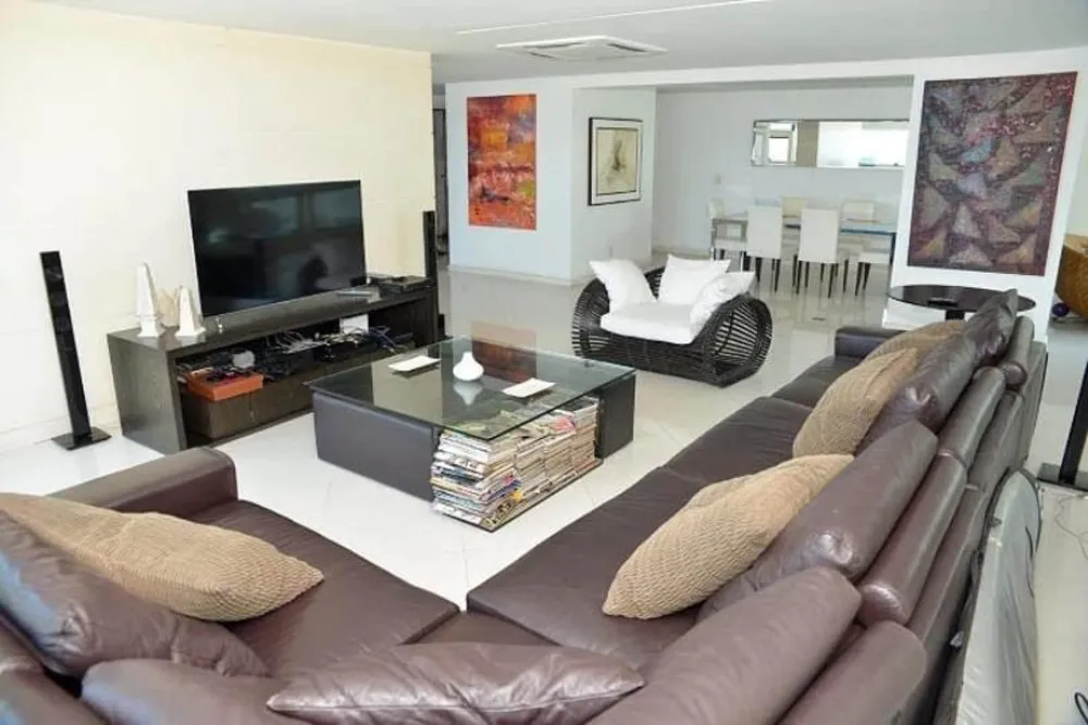 Apartamento, 3 quartos, 247 m² - Foto 2