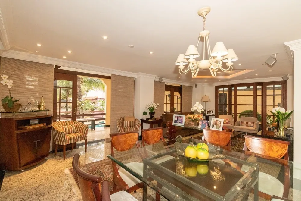 Casa, 3 quartos, 378 m² - Foto 1