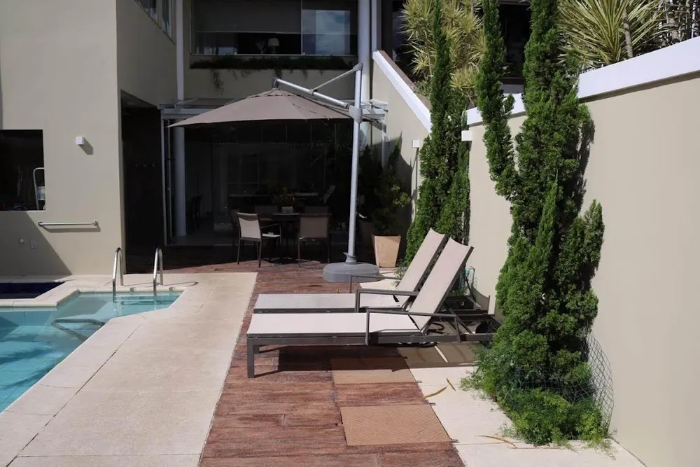 Casa, 6 quartos, 330 m² - Foto 2