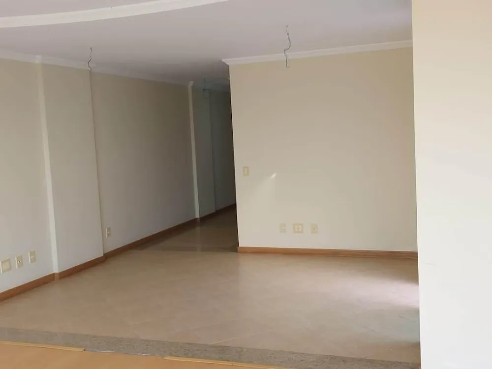 Cobertura, 3 quartos, 195 m² - Foto 3