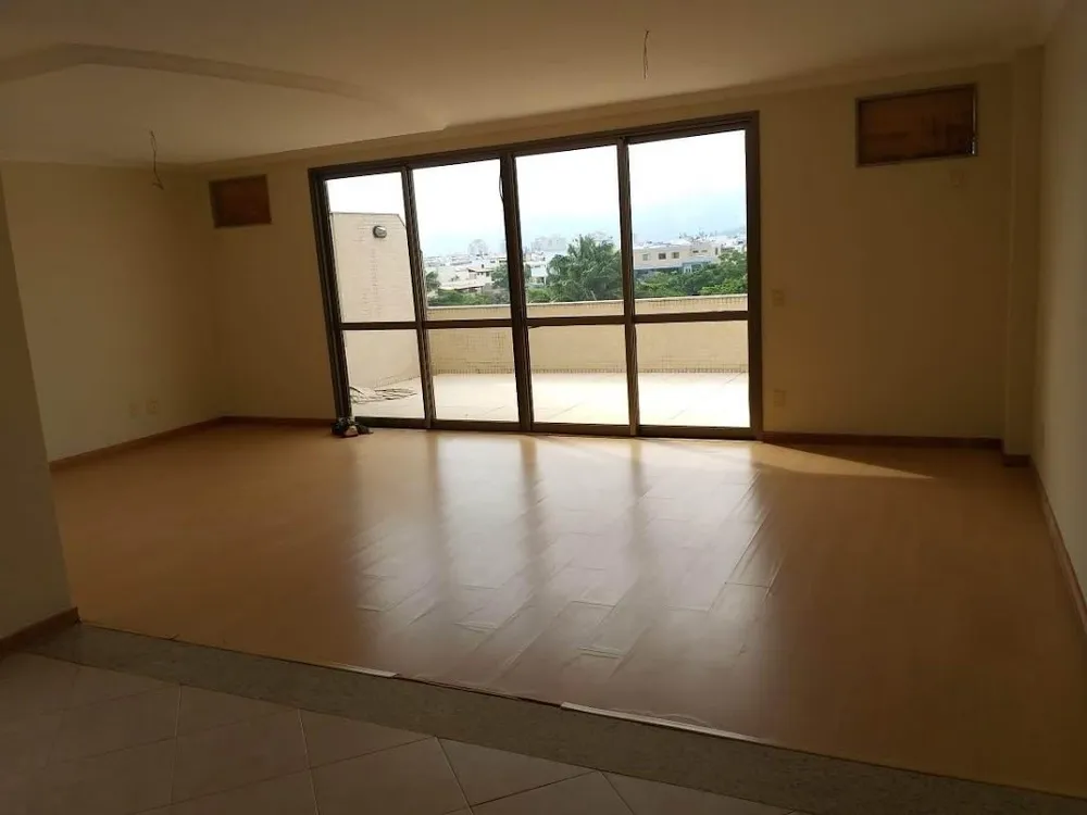 Cobertura, 3 quartos, 195 m² - Foto 2