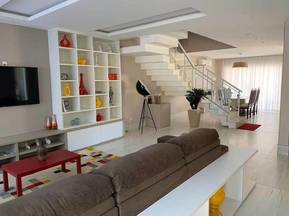 Casa, 3 quartos, 288 m² - Foto 2