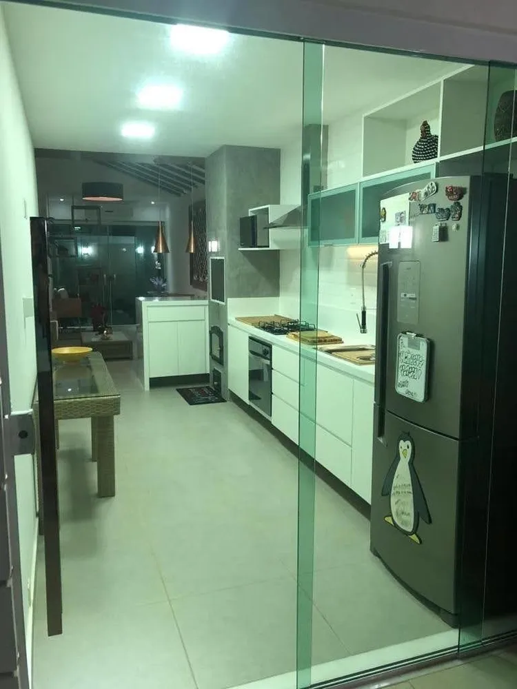 Casa, 3 quartos, 270 m² - Foto 17