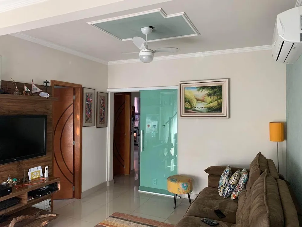Casa, 3 quartos, 245 m² - Foto 3