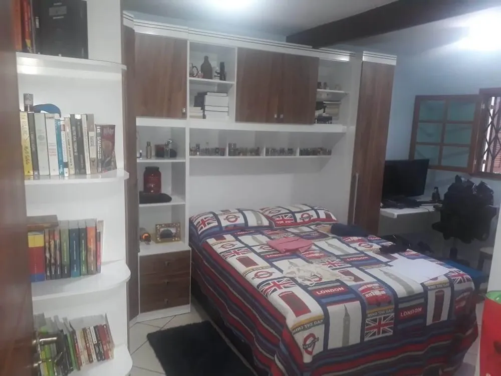Casa, 4 quartos, 250 m² - Foto 13