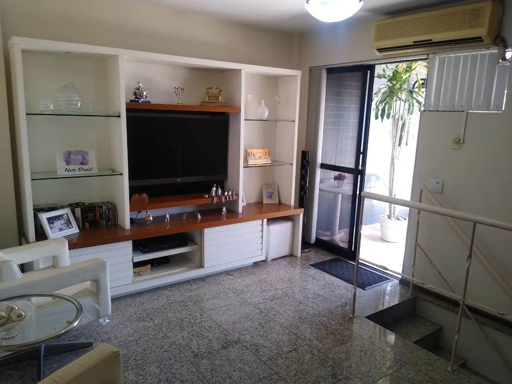 Cobertura, 4 quartos, 243 m² - Foto 2