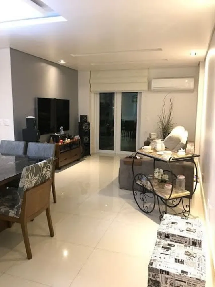 Apartamento, 3 quartos, 120 m² - Foto 1