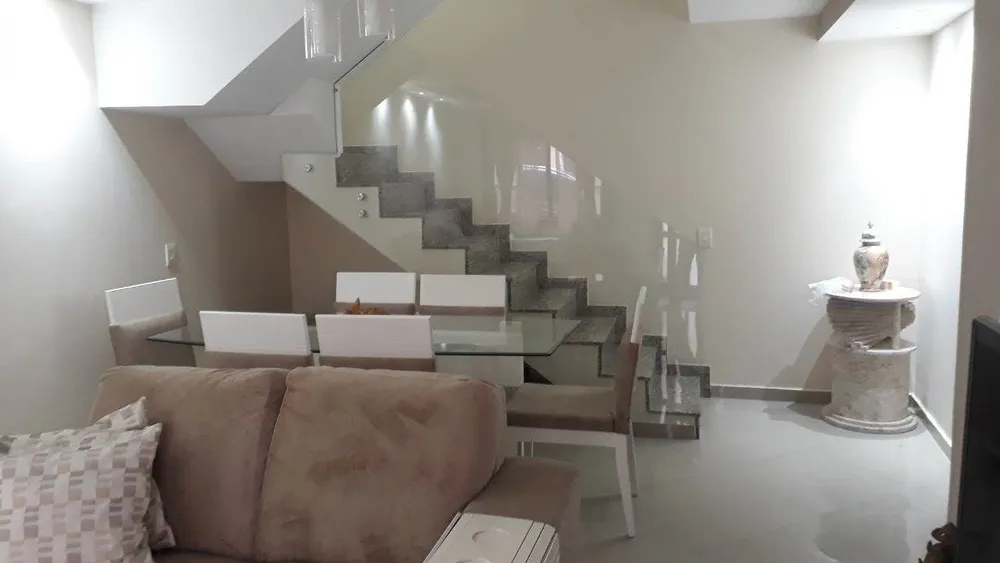 Casa, 4 quartos, 181 m² - Foto 1
