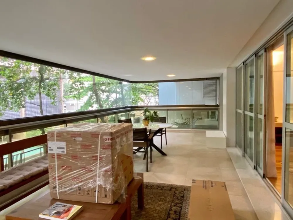 Apartamento, 3 quartos, 250 m² - Foto 2