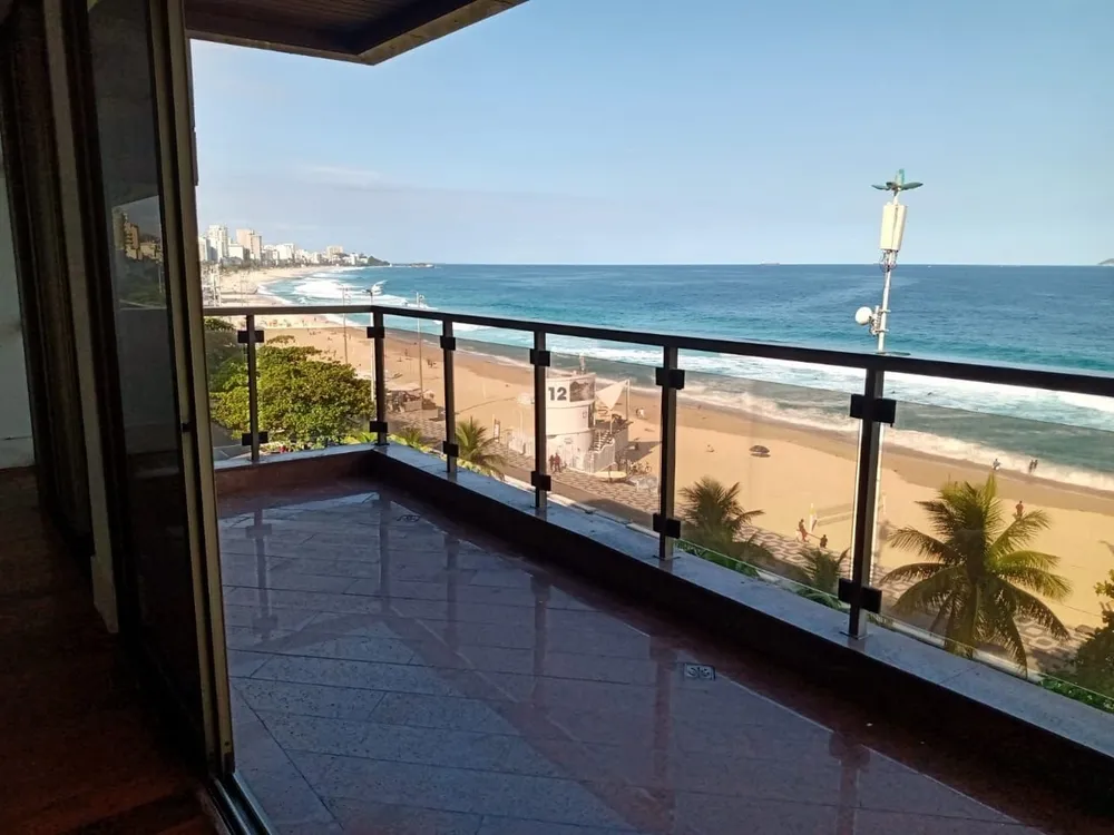 Apartamento, 3 quartos, 205 m² - Foto 1