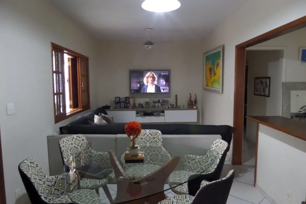 Casa, 2 quartos, 280 m² - Foto 2