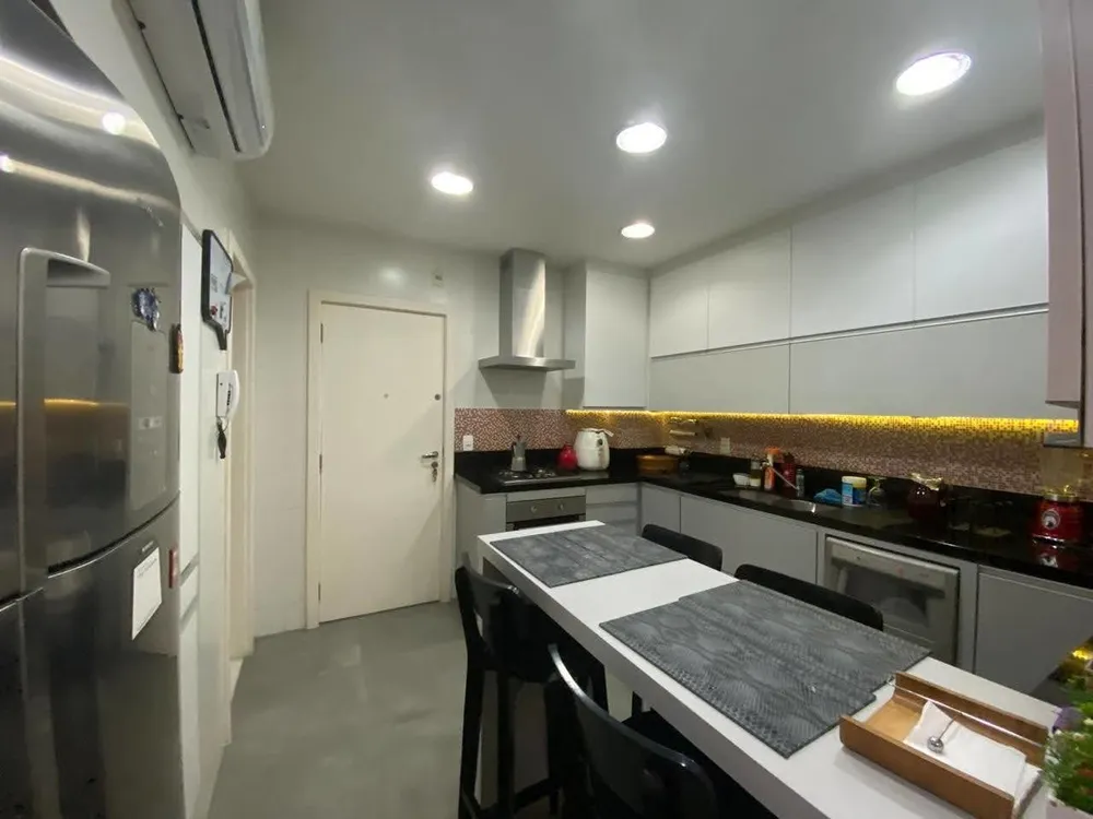 Apartamento, 3 quartos, 196 m² - Foto 11