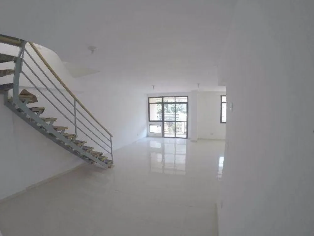 Cobertura, 3 quartos, 230 m² - Foto 3