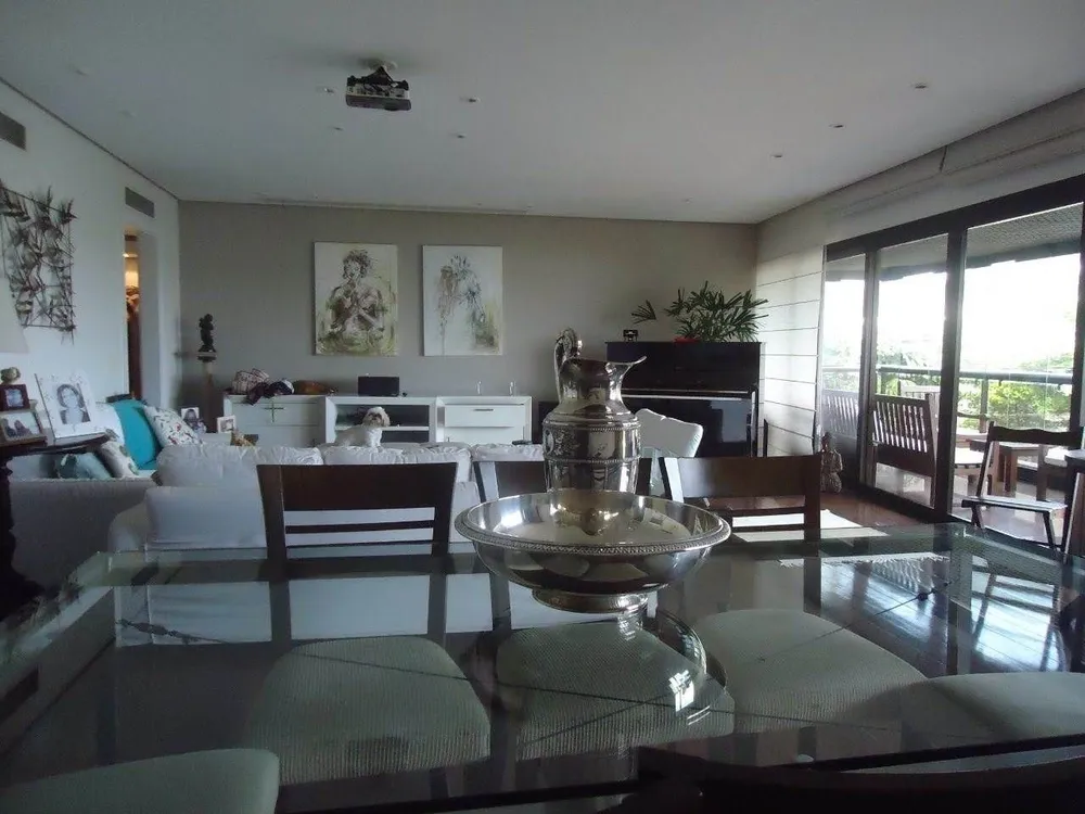 Apartamento, 4 quartos, 240 m² - Foto 1