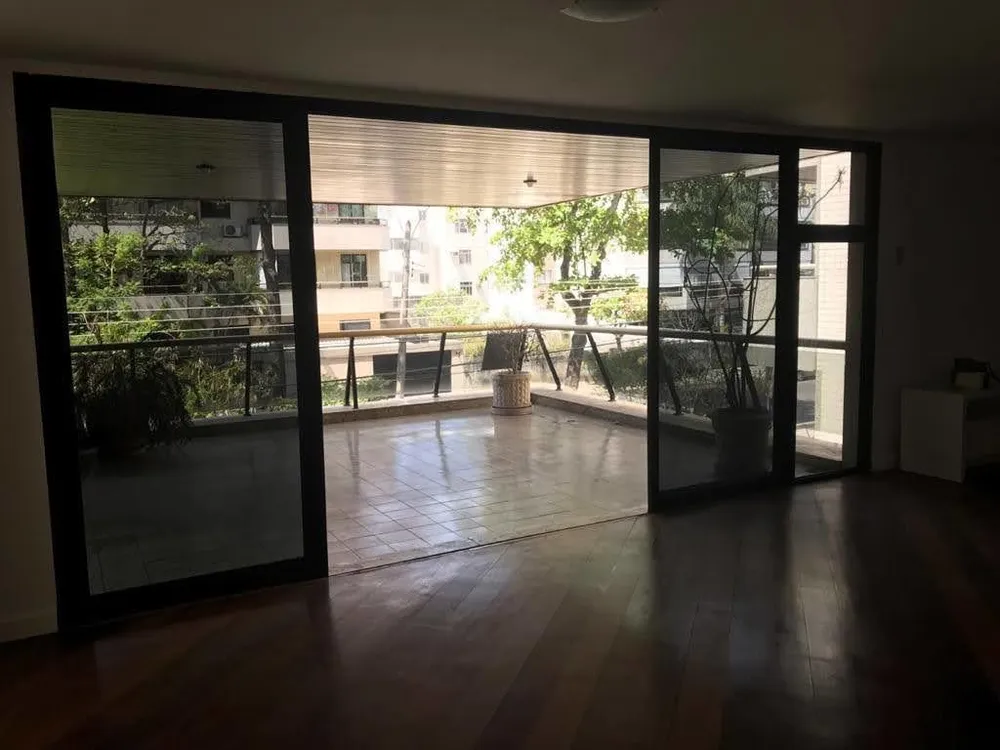 Apartamento, 3 quartos, 186 m² - Foto 1