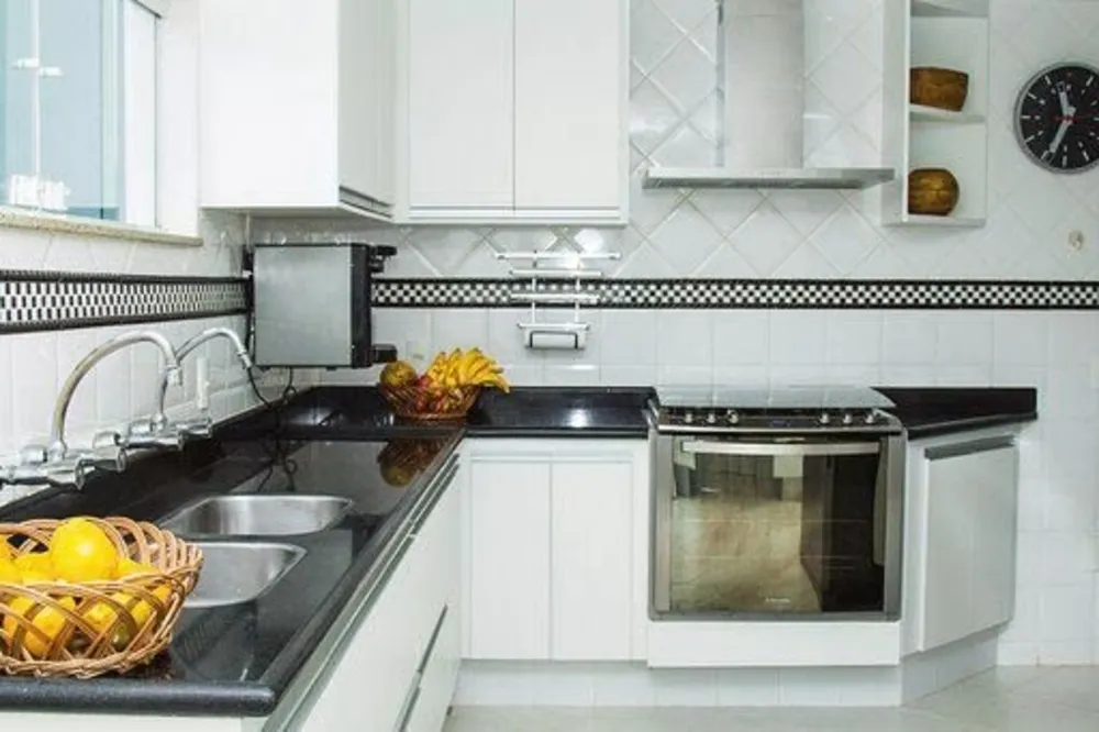 Casa, 4 quartos, 378 m² - Foto 1