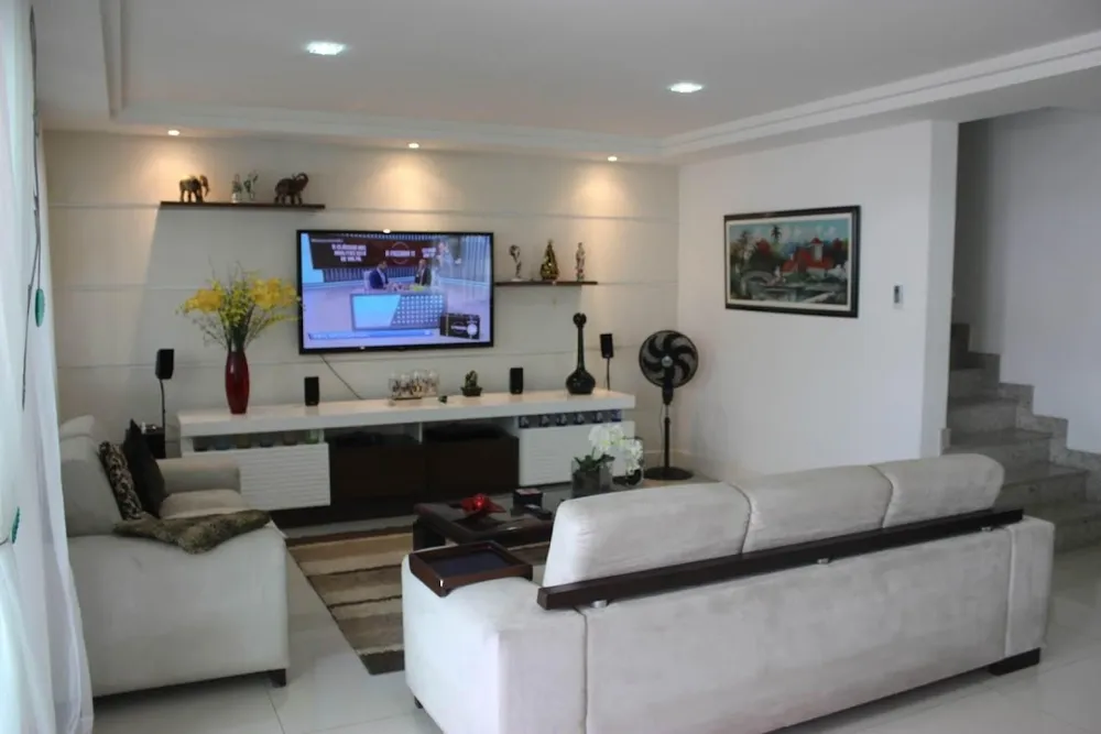 Casa, 5 quartos, 330 m² - Foto 2