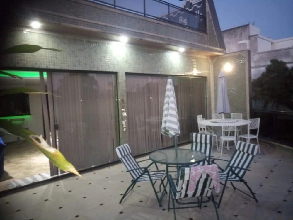 Cobertura, 3 quartos, 220 m² - Foto 2