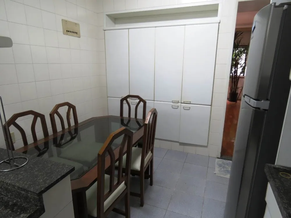 Apartamento, 3 quartos, 205 m² - Foto 2