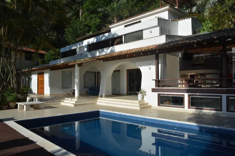 Casa, 6 quartos, 1300 m² - Foto 1