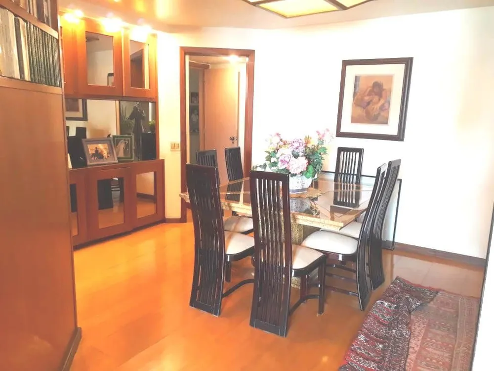 Cobertura, 3 quartos, 240 m² - Foto 2