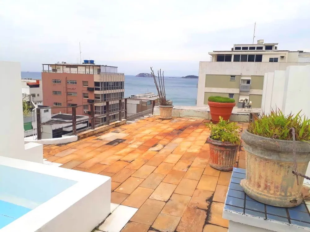 Cobertura, 3 quartos, 240 m² - Foto 1