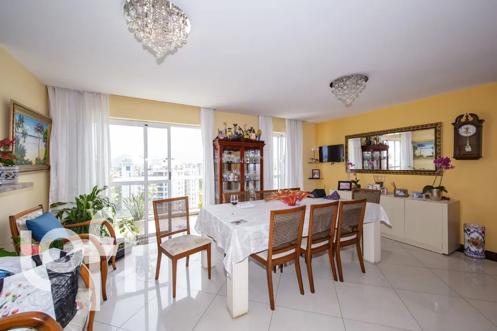 Cobertura, 3 quartos, 232 m² - Foto 2