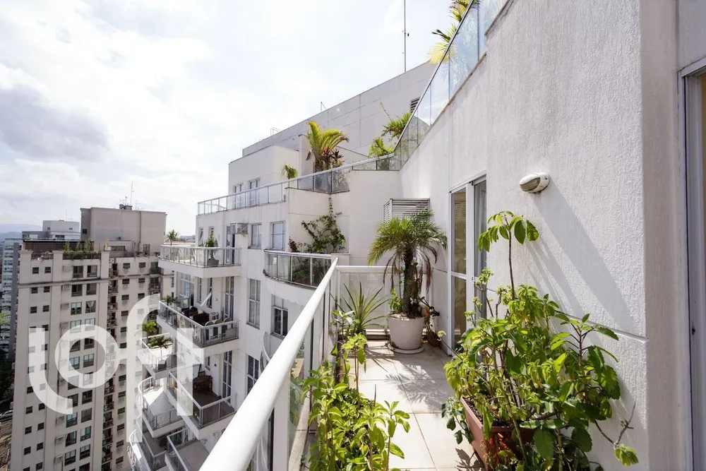 Cobertura, 3 quartos, 232 m² - Foto 4