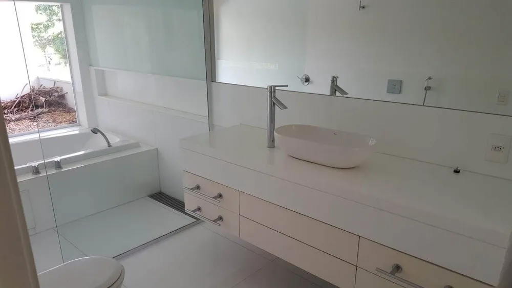 Casa, 6 quartos, 1360 m² - Foto 2