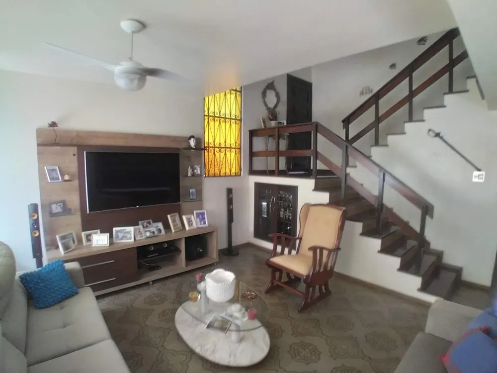 Casa, 4 quartos, 279 m² - Foto 2