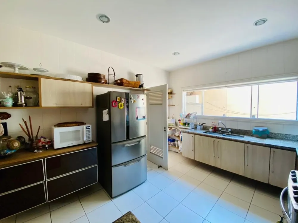 Casa, 4 quartos, 310 m² - Foto 1