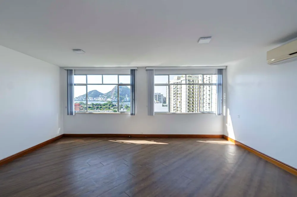 Apartamento, 3 quartos, 140 m² - Foto 2