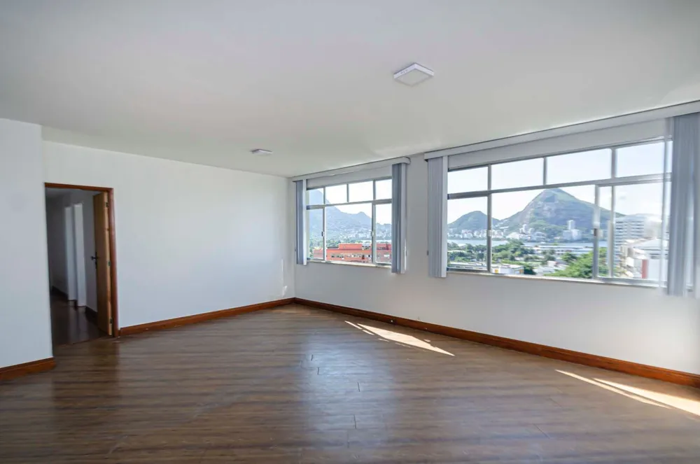 Apartamento, 3 quartos, 140 m² - Foto 1