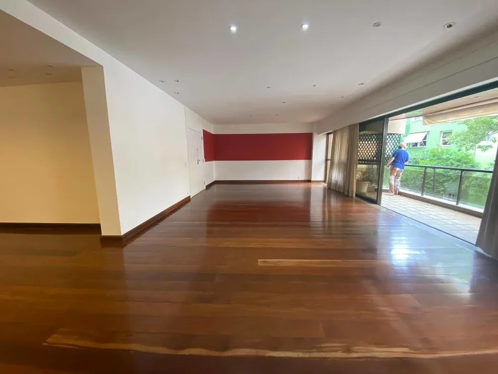 Apartamento, 3 quartos, 220 m² - Foto 2