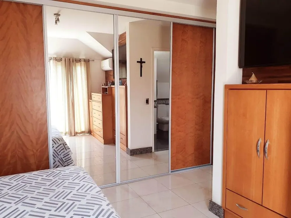 Casa, 4 quartos, 300 m² - Foto 1