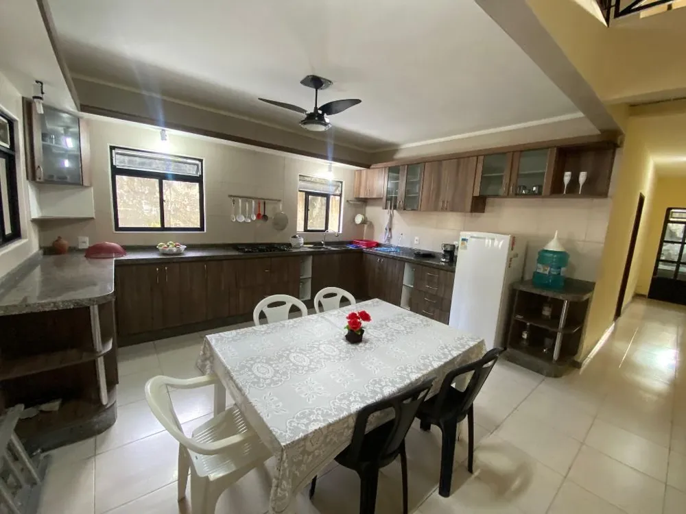 Casa, 4 quartos, 242 m² - Foto 4