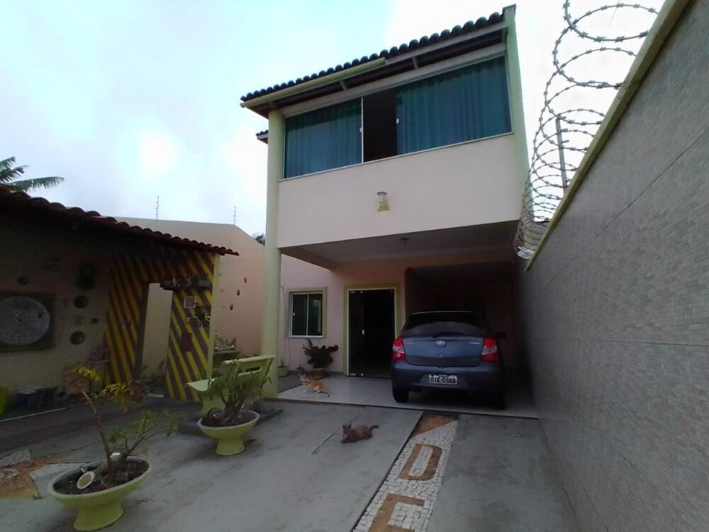 Casa à venda com 4 quartos, 176m² - Foto 1