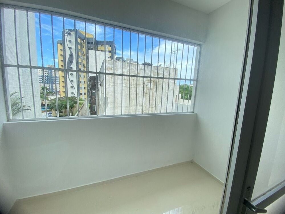 Apartamento à venda com 3 quartos, 110m² - Foto 4