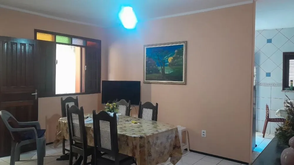 Casa, 6 quartos, 222 m² - Foto 1