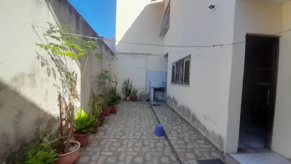 Casa, 6 quartos, 222 m² - Foto 8