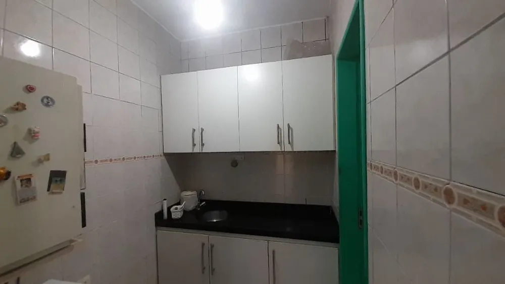 Casa, 6 quartos, 222 m² - Foto 2