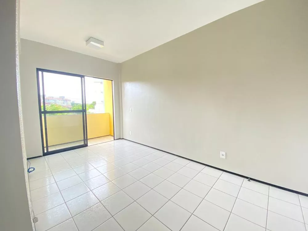 Apartamento à venda com 3 quartos, 60m² - Foto 4