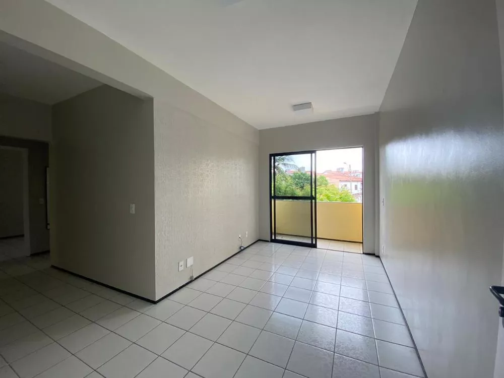 Apartamento à venda com 3 quartos, 60m² - Foto 2