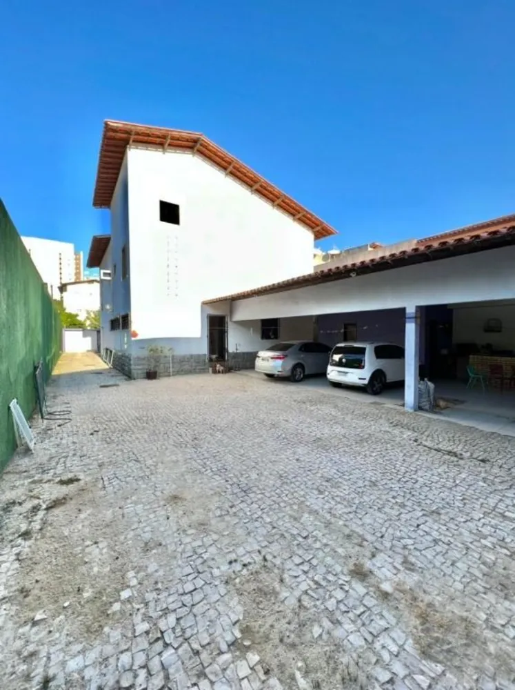 Casa, 4 quartos, 270 m² - Foto 1