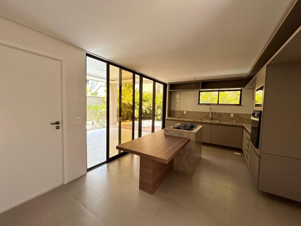 Casa de Condomínio à venda com 4 quartos, 386m² - Foto 8