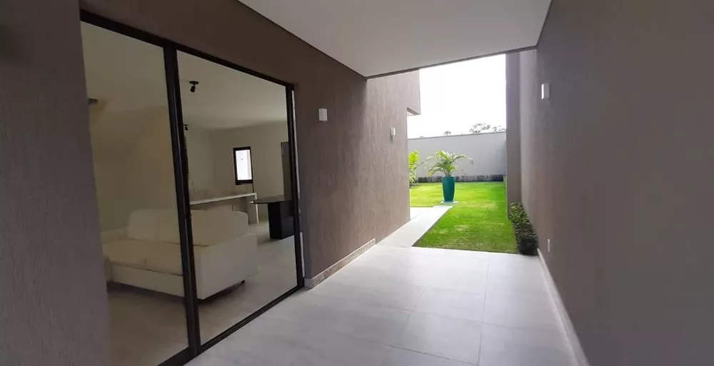 Casa de Condomínio à venda com 3 quartos, 148m² - Foto 2