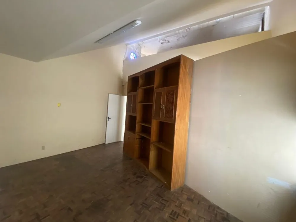 Casa, 10 quartos, 317 m² - Foto 2